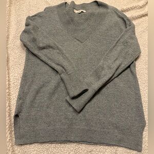 Loft V-neck Sweater Soft Gray Excellent Size Medium